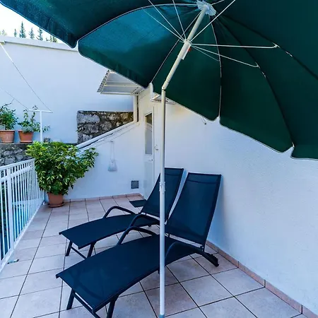 Canusa Apartament *