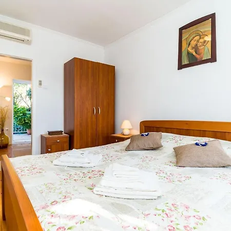 Apartament Canusa